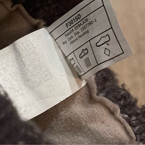 Ugg | Cambridge Knit Leather Boots - Picture 11 of 11